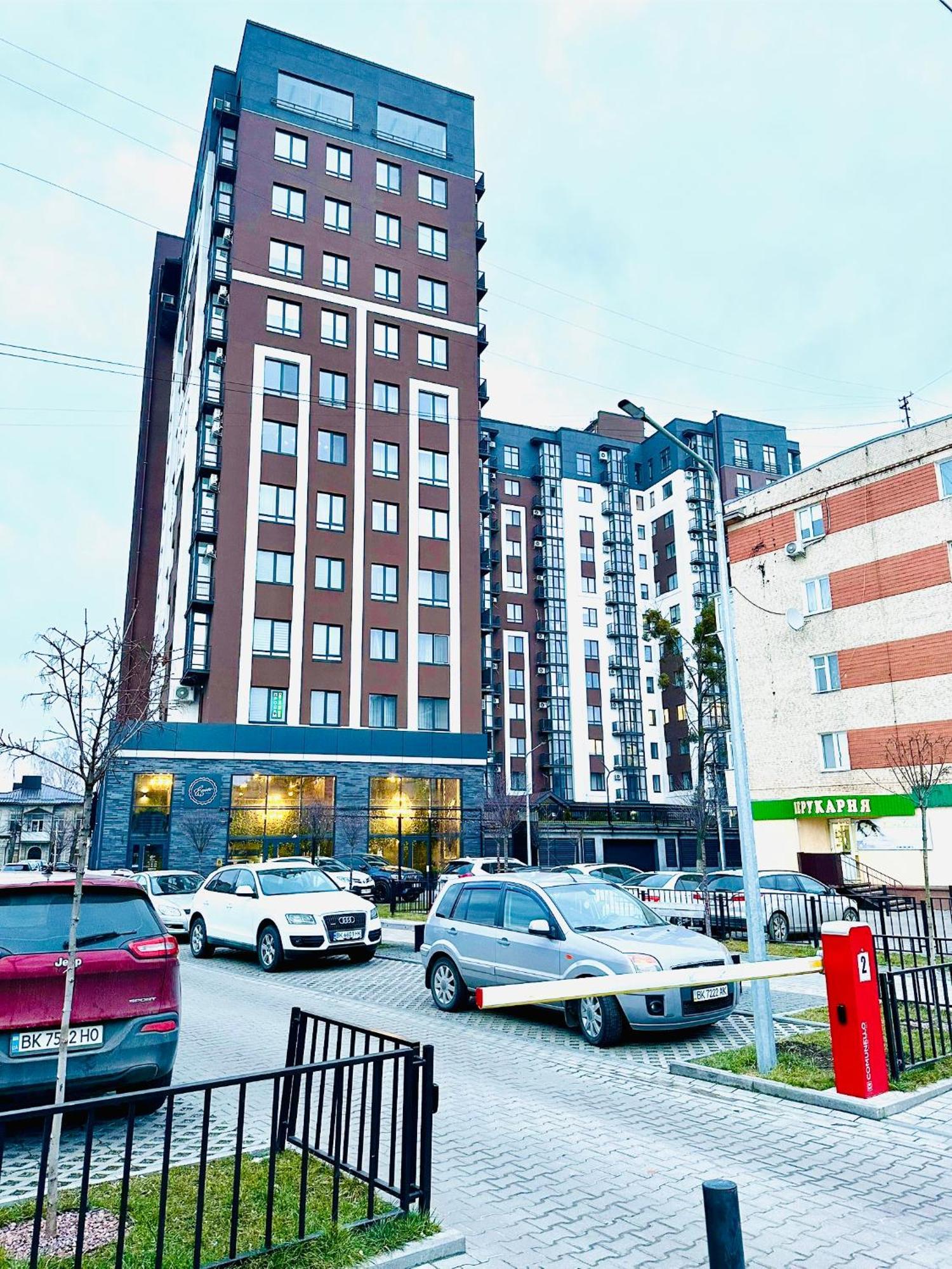 Comfortable Apartments With A Coffee Machine In The City Centre, Zlata Plaza Rivne Exterior foto